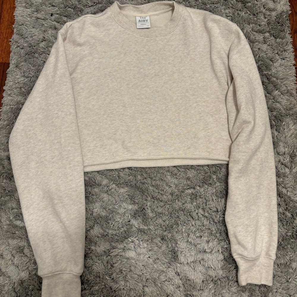 Aritzia cropped long sleeve size 2XS